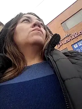 Luna-nevada online show from 10-24-25, 11:17