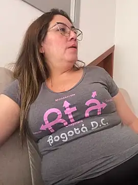 Luna-nevada online show from 04-18-26, 07:58