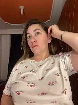 Luna-nevada online show from 04-19-26, 10:25