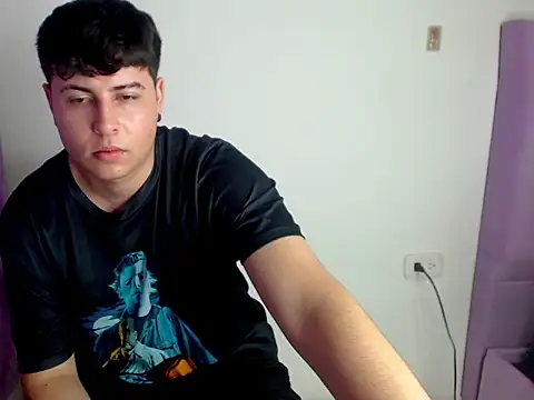 Snapshot of CrissConor chatting on 05-22-26, 04:23 CrissConor online show from 05-22-26, 04:23