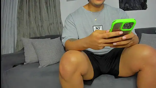 boys blackandwhite online show from 05-19-26, 10:49