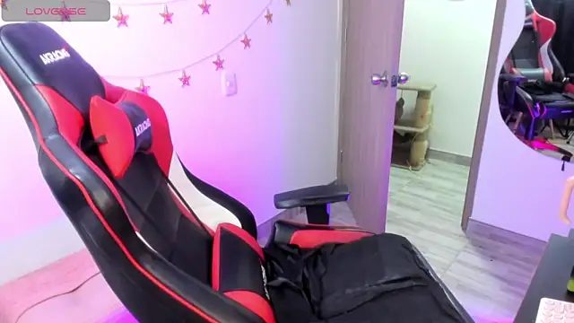 LindaSilverstone online show from 11-19-25, 11:27