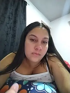 Snapshot of esmeralda_jadees chatting on 07-05-26, 02:35 esmeralda jadees online show from 07-05-26, 02:35