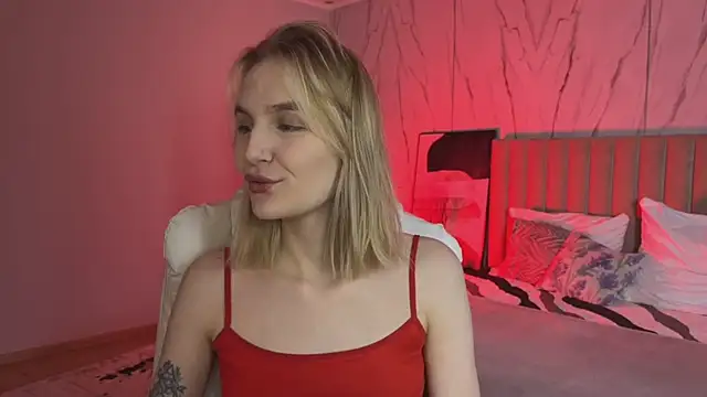  Vikky Moon  online show from 04-17-26, 12:57