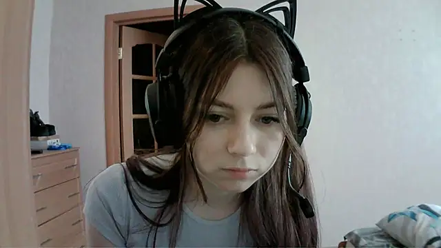 Snapshot of RendyDow chatting on 03-11-25, 09:24 RendyDow online show from 03-11-25, 09:24