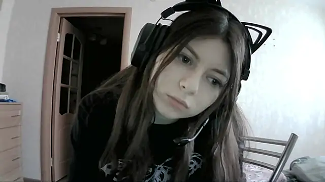 Snapshot of RendyDow chatting on 03-19-25, 07:29 RendyDow online show from 03-19-25, 07:29