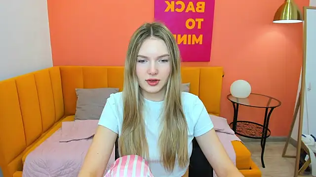 EvelineAmore online show from 05-10-26, 01:55