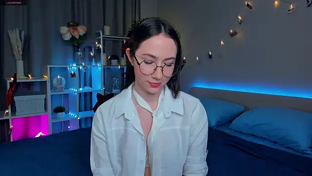 Snapshot of Kira_mindnes chatting on 03-06-25, 07:21 Kira mindnes online show from 03-06-25, 07:21