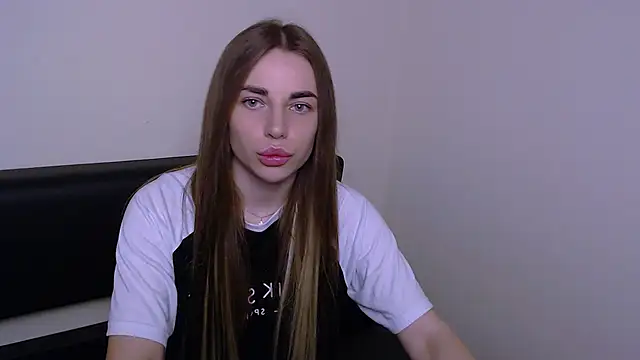 MiaDari  online show from 03-10-25, 08:04