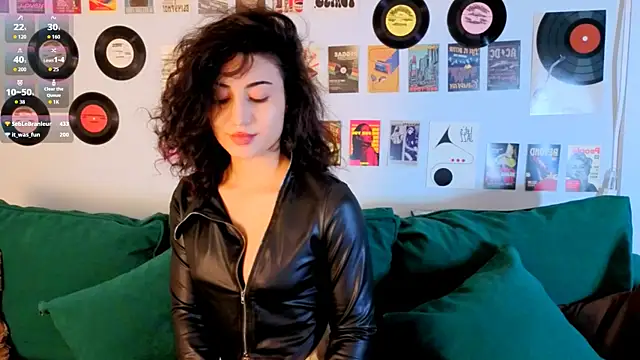 Maya Rogerss online show from 07-28-26, 06:20
