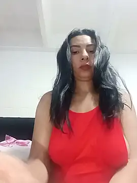 DaphneRosses online show from 07-16-26, 02:34