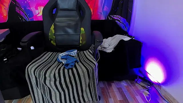 MAXXY CUTE online show from 03-12-25, 01:58