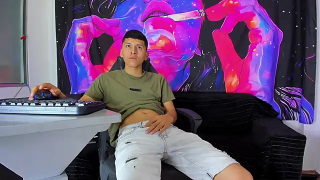 MAXXY CUTE online show from 03-22-25, 04:58