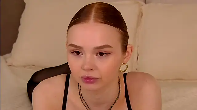 Snapshot of MiraBliss chatting on 09-18-25, 05:59 MiraBliss online show from 09-18-25, 05:59