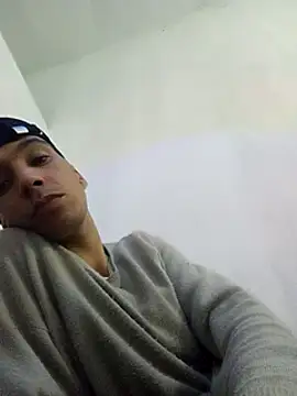 Snapshot of zbidoti chatting on 03-08-25, 08:22 zbidoti online show from 03-08-25, 08:22