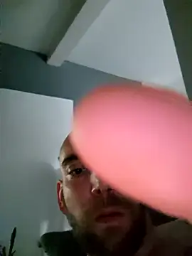 Snapshot of Smokeym123 chatting on 03-10-25, 07:10 Smokeym123 online show from 03-10-25, 07:10