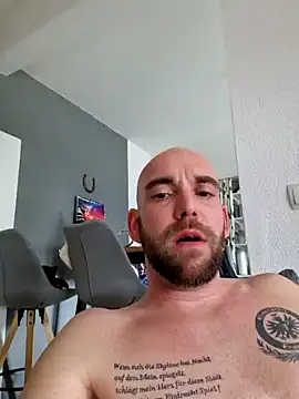 Snapshot of Smokeym123 chatting on 03-10-25, 10:15 Smokeym123 online show from 03-10-25, 10:15