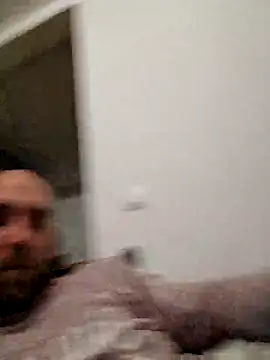 Snapshot of Smokeym123 chatting on 03-20-25, 02:29 Smokeym123 online show from 03-20-25, 02:29