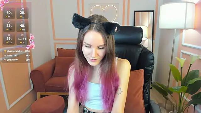 Snapshot of Clare__Florence chatting on 03-21-25, 07:35 Clare Florence online show from 03-21-25, 07:35