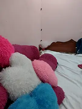 priya 00143 online show from 04-16-26, 09:32