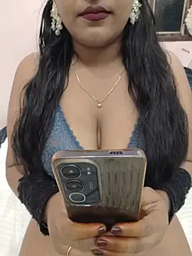 Snapshot of priya_00143 chatting on 07-28-26, 05:56 priya 00143 online show from 07-28-26, 05:56