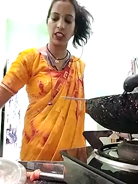 Hotty-Nidhi online show from 03-17-25, 09:01