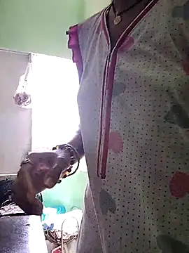 Hotty-Nidhi online show from 03-18-25, 06:14