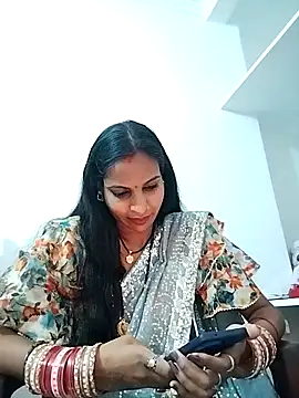 Hotty-Nidhi online show from 03-19-25, 09:28