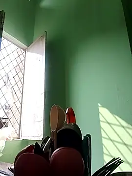 Hotty-Nidhi online show from 10-15-25, 04:01