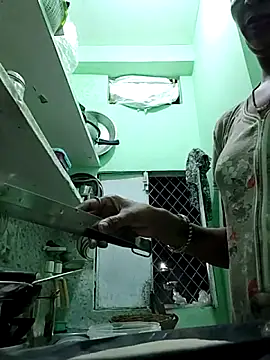 Hotty-Nidhi online show from 11-05-25, 04:29