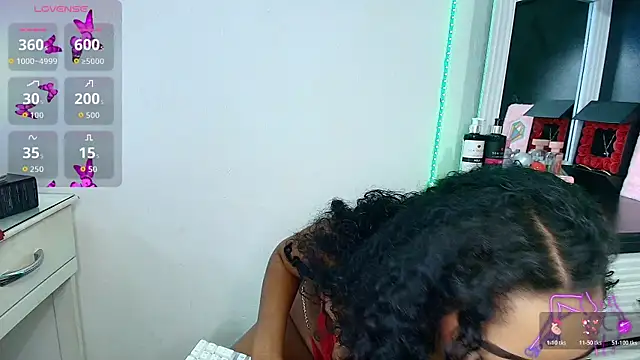 charlotte walker1 online show from 12-02-25, 10:27