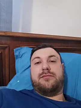 Snapshot of hugedickedd chatting on 02-15-26, 09:19 hugedickedd online show from 02-15-26, 09:19