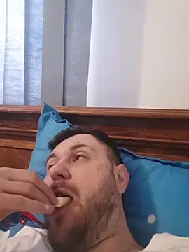 Snapshot of hugedickedd chatting on 02-20-26, 06:37 hugedickedd online show from 02-20-26, 06:37