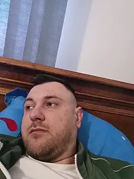 Snapshot of hugedickedd chatting on 03-30-26, 01:01 hugedickedd online show from 03-30-26, 01:01