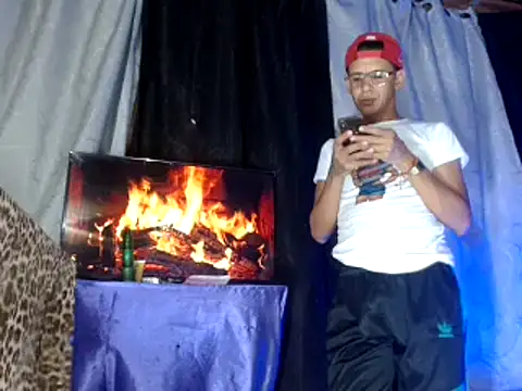 Snapshot of Hidden_Fantasies chatting on 11-07-25, 11:49 Hidden Fantasies online show from 11-07-25, 11:49