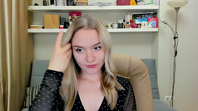 Kara Smith  online show from 12-02-24, 01:03