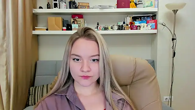 Kara Smith  online show from 12-02-24, 10:23