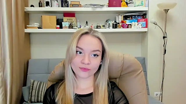 Kara Smith  online show from 02-22-25, 12:27