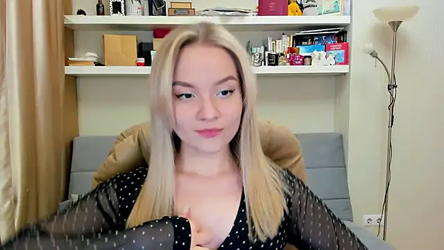 Kara Smith  online show from 02-28-25, 11:56