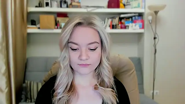 Kara Smith  online show from 10-18-25, 10:10