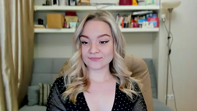 Kara Smith  online show from 11-08-25, 11:14