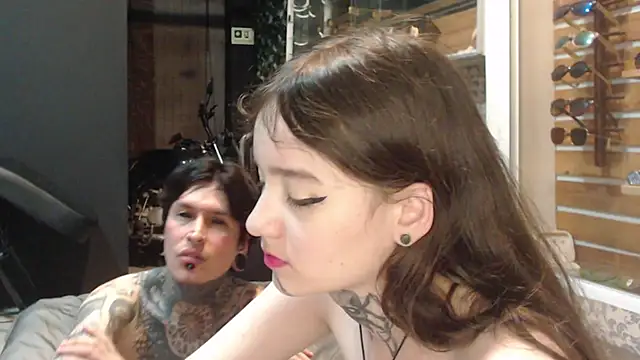 Snapshot of Alucard-Carmila chatting on 10-24-25, 03:14 Alucard-Carmila online show from 10-24-25, 03:14