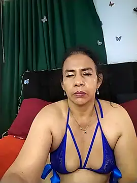 AlexaNovoa  online show from 11-09-25, 01:48