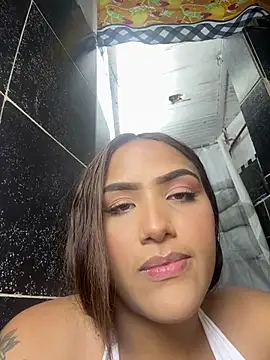 Snapshot of iamsara_21 chatting on 06-27-26, 04:39 iamsara 21 online show from 06-27-26, 04:39