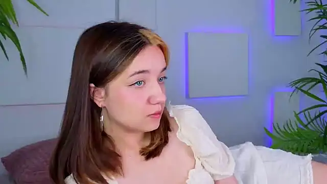 Gia Riccardo online show from 09-22-25, 08:38