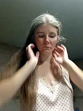 Gripenchipes online show from 06-16-26, 06:54