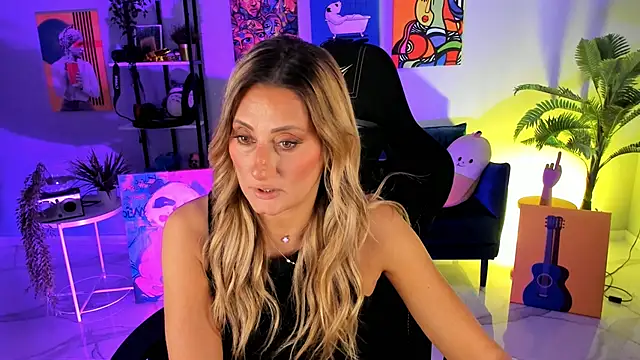 SarahAlluring online show from 10-19-25, 11:55