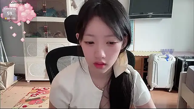 Snapshot of umi-dd chatting on 06-25-26, 05:12 umi-dd online show from 06-25-26, 05:12