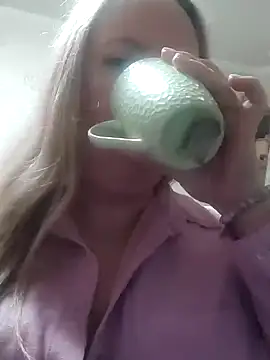 Snapshot of Irina3718 chatting on 03-12-25, 04:46 Irina3718 online show from 03-12-25, 04:46