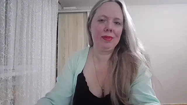 Snapshot of Irina3718 chatting on 03-16-25, 04:45 Irina3718 online show from 03-16-25, 04:45